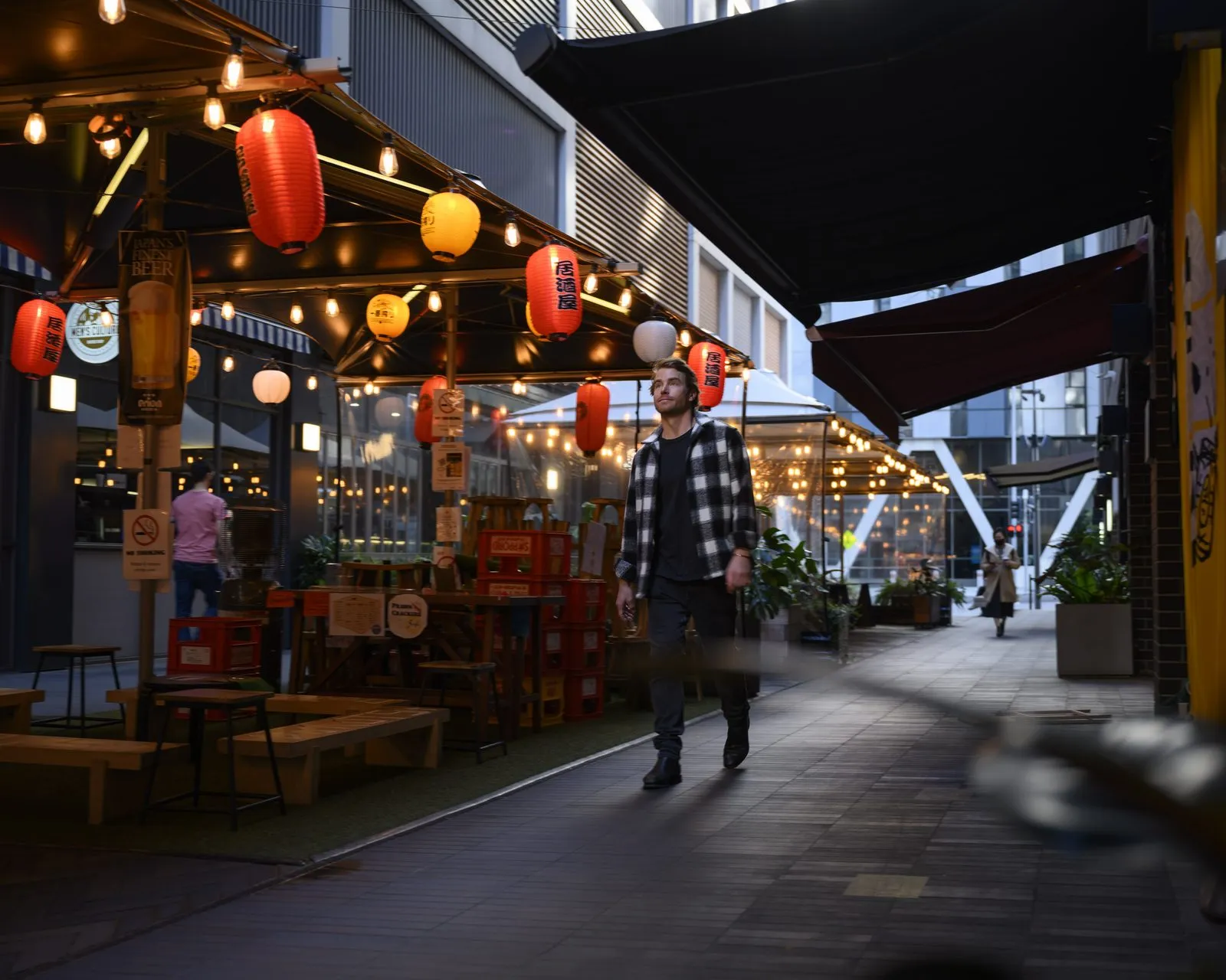 Hayden Quinn at a night market food stall